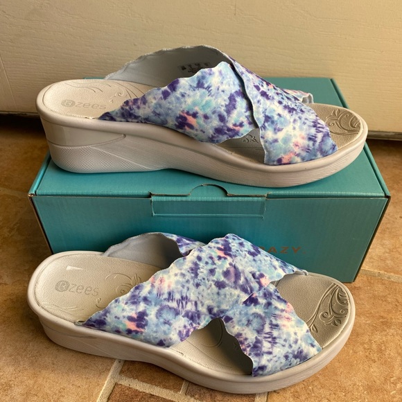 Bzees Womens Sahara Blue Comfort Arch Support Slip On Slide Sandals size  9M - Picture 1 of 11